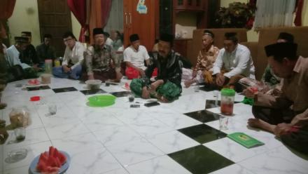 Musyawarah antisipasi banjir bersama warga RT 01